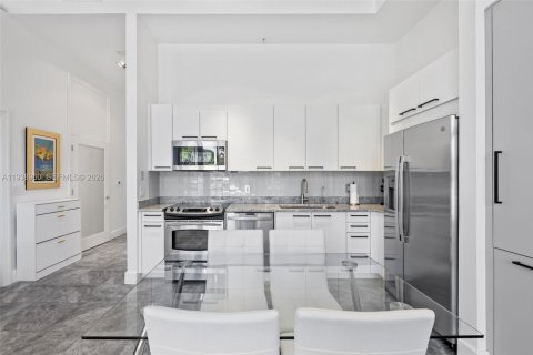 Copropriété à louer à Miami Beach, Floride: 3 chambres, 122.63 m2 № 1996733 - photo 9