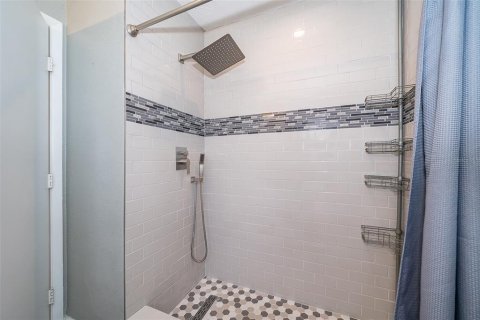Condo in Orlando, Florida, 3 bedrooms  № 1845391 - photo 15