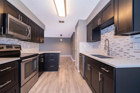 Condo in Orlando, Florida, 3 bedrooms  № 1845391 - photo 9
