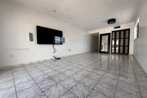 Copropriété à vendre à Miami Beach, Floride: 2 chambres, 91.04 m2 № 2047375 - photo 4