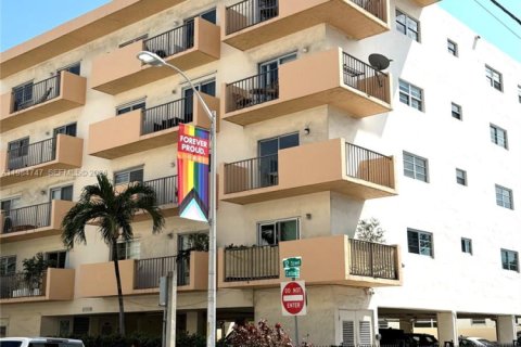Copropriété à vendre à Miami Beach, Floride: 2 chambres, 91.04 m2 № 2047375 - photo 2