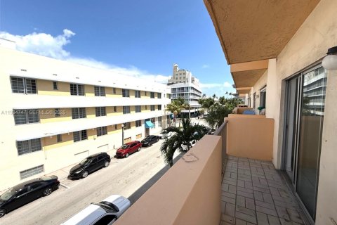 Copropriété à vendre à Miami Beach, Floride: 2 chambres, 91.04 m2 № 2047375 - photo 18