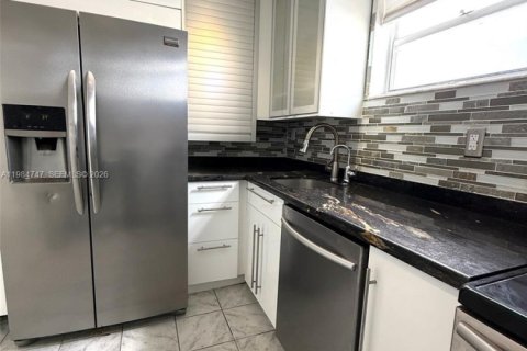 Copropriété à vendre à Miami Beach, Floride: 2 chambres, 91.04 m2 № 2047375 - photo 7