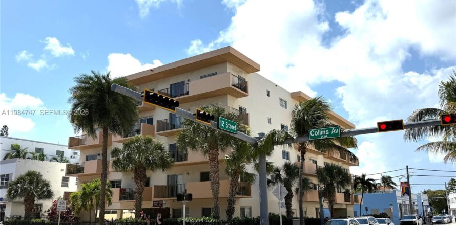 Condo à Miami Beach, Floride, 2 chambres  № 2047375