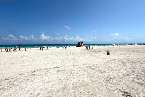 Copropriété à vendre à Miami Beach, Floride: 2 chambres, 91.04 m2 № 2047375 - photo 29