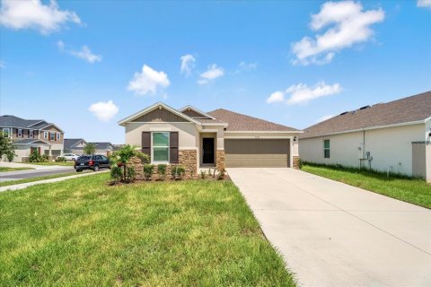 House in Davenport, Florida 3 bedrooms, 107.95 sq.m. № 1911247 - photo 2