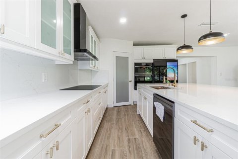 Villa ou maison à louer à Plant City, Floride: 5 chambres, 231.33 m2 № 2112049 - photo 5