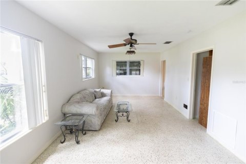 Villa ou maison à vendre à Leesburg, Floride: 2 chambres, 86.96 m2 № 1874008 - photo 20