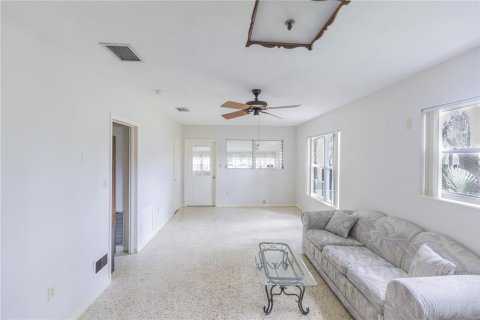 Villa ou maison à vendre à Leesburg, Floride: 2 chambres, 86.96 m2 № 1874008 - photo 2