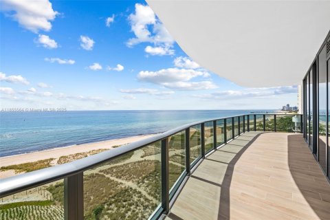 Condominio en venta en Pompano Beach, Florida, 4 dormitorios, 293.39 m2 № 1882291 - foto 1