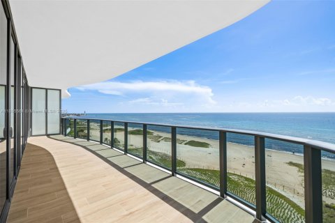 Condominio en venta en Pompano Beach, Florida, 4 dormitorios, 293.39 m2 № 1882291 - foto 2