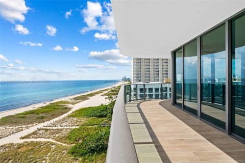 Condominio en venta en Pompano Beach, Florida, 4 dormitorios, 293.39 m2 № 1882291 - foto 5