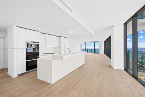 Condominio en venta en Pompano Beach, Florida, 4 dormitorios, 293.39 m2 № 1882291 - foto 27