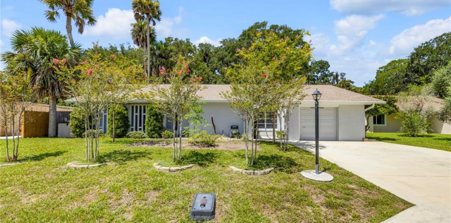 Casa en Palm Coast, Florida 3 dormitorios, 135.54 m2 № 2230105