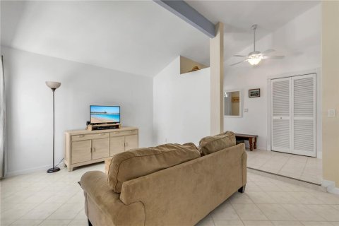 Casa en venta en Palm Coast, Florida, 3 dormitorios, 135.54 m2 № 2230105 - foto 8