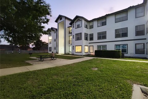 Condo à Kissimmee, Floride, 2 chambres  № 2388692