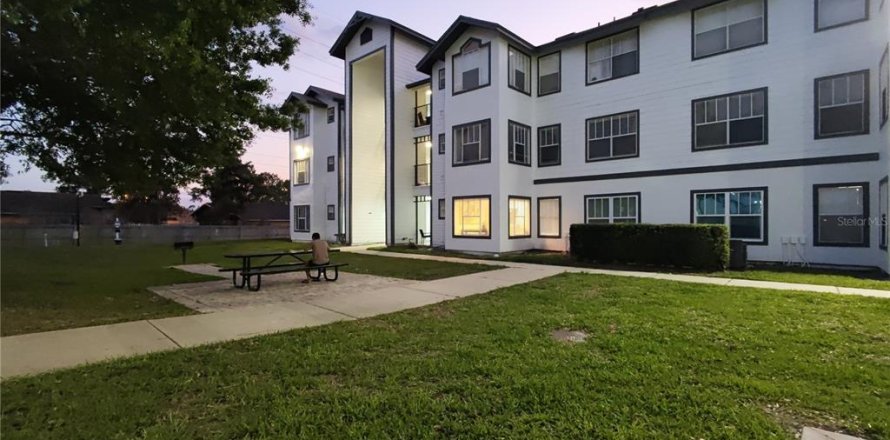 Condo à Kissimmee, Floride, 2 chambres  № 2388692