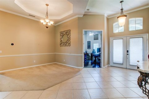 Villa ou maison à vendre à Winter Garden, Floride: 5 chambres, 257.99 m2 № 2395756 - photo 4