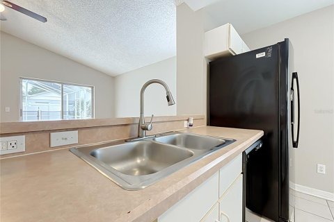 Villa ou maison à vendre à Kissimmee, Floride: 3 chambres, 127.74 m2 № 2413449 - photo 13