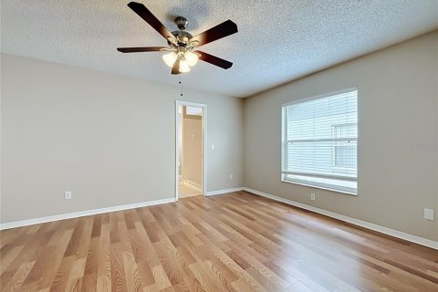 Villa ou maison à vendre à Kissimmee, Floride: 3 chambres, 127.74 m2 № 2413449 - photo 23