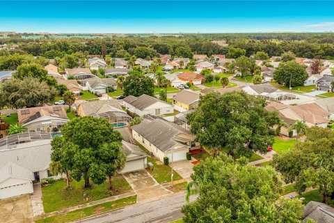 Villa ou maison à vendre à Kissimmee, Floride: 3 chambres, 127.74 m2 № 2413449 - photo 3