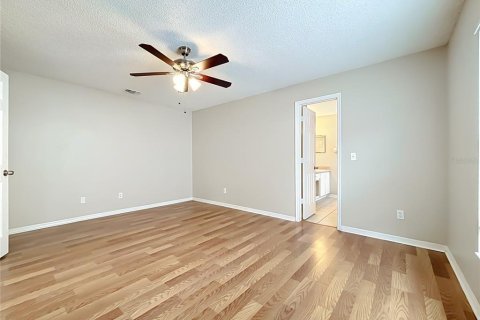 Villa ou maison à vendre à Kissimmee, Floride: 3 chambres, 127.74 m2 № 2413449 - photo 24