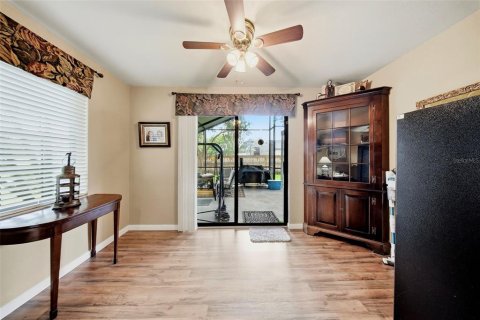 House in Zephyrhills, Florida 3 bedrooms, 121.14 sq.m. № 2287763 - photo 6