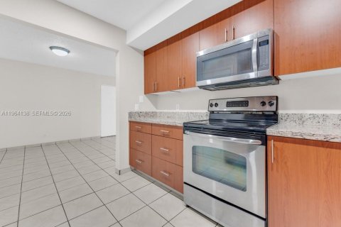 Condominio en venta en Miami, Florida, 2 dormitorios, 92.9 m2 № 2030522 - foto 10