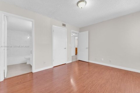 Condominio en venta en Miami, Florida, 2 dormitorios, 92.9 m2 № 2030522 - foto 11