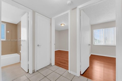 Condominio en venta en Miami, Florida, 2 dormitorios, 92.9 m2 № 2030522 - foto 15