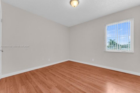 Condominio en venta en Miami, Florida, 2 dormitorios, 92.9 m2 № 2030522 - foto 13