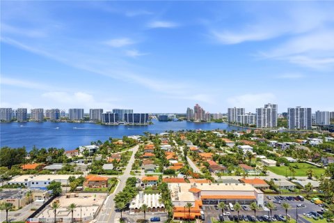 Condo in Sunny Isles Beach, Florida, 2 bedrooms  № 2077504 - photo 6
