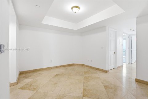 Condo in Sunny Isles Beach, Florida, 2 bedrooms  № 2077504 - photo 13