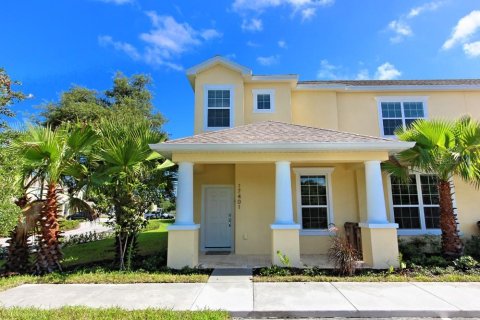 Adosado en venta en Clermont, Florida, 3 dormitorios, 140.47 m2 № 1296456 - foto 1