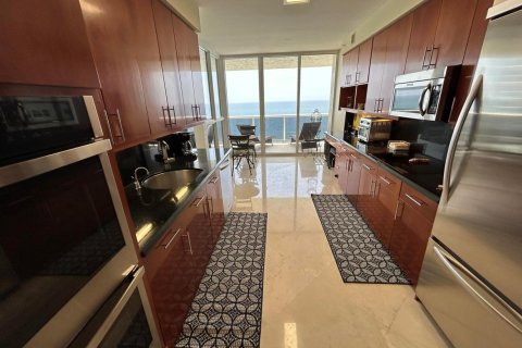 Copropriété à louer à Fort Lauderdale, Floride: 3 chambres, 241.55 m2 № 2189667 - photo 12