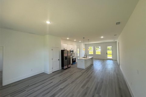 Villa ou maison à louer à Ocala, Floride: 4 chambres, 176.14 m2 № 2387726 - photo 8