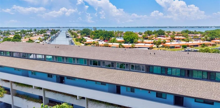Condo in Bradenton, Florida, 3 bedrooms  № 2199483