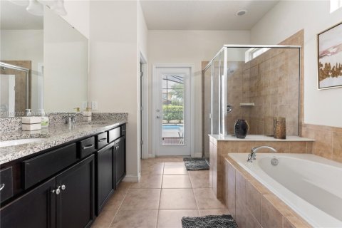 Villa ou maison à vendre à Kissimmee, Floride: 7 chambres, 307.88 m2 № 1799109 - photo 22