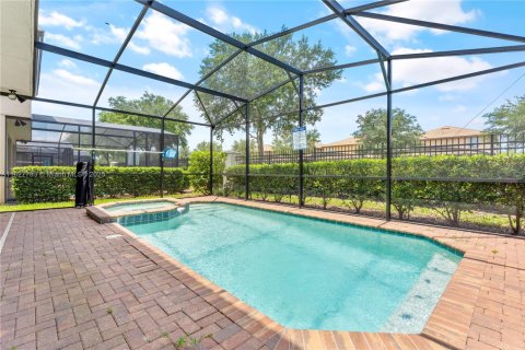 Villa ou maison à vendre à Kissimmee, Floride: 7 chambres, 307.88 m2 № 1799109 - photo 1