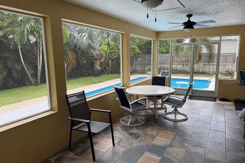Casa en venta en Saint Lucie, Florida, 3 dormitorios, 137.22 m2 № 1848614 - foto 13