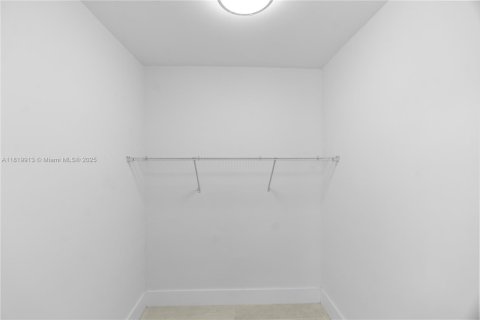 Condominio en venta en Miami Beach, Florida, 1 dormitorio, 117.06 m2 № 2019382 - foto 30