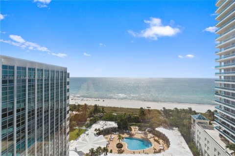 Condominio en Miami Beach, Florida, 1 dormitorio  № 2019382