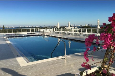 Condominio en venta en Miami, Florida, 2 dormitorios, 91.79 m2 № 1983296 - foto 24