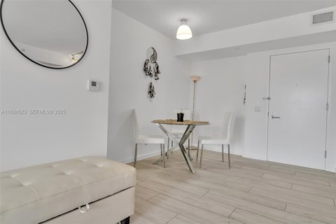 Condominio en venta en Miami, Florida, 2 dormitorios, 91.79 m2 № 1983296 - foto 16