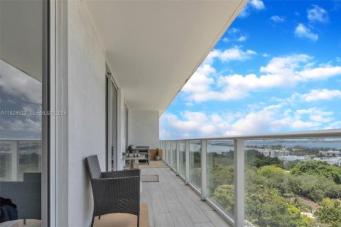 Condominio en venta en Miami, Florida, 2 dormitorios, 91.79 m2 № 1983296 - foto 10