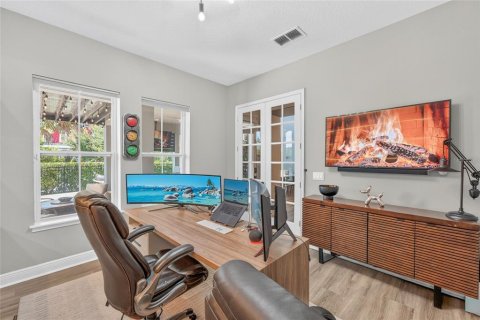 House in Orlando, Florida 4 bedrooms, 226.03 sq.m. № 2232035 - photo 21