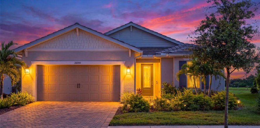House in Englewood, Florida 3 bedrooms, 204.48 sq.m. № 2393487