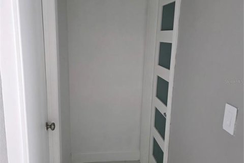 Купить виллу или дом в Плант-Сити, Флорида 9 комнат, 183.39м2, № 1880782 - фото 15