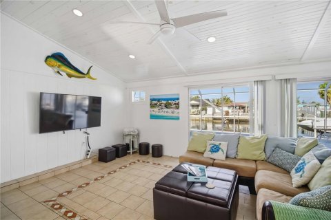 House in Bradenton, Florida 3 bedrooms, 184.13 sq.m. № 2233735 - photo 20
