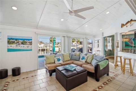 House in Bradenton, Florida 3 bedrooms, 184.13 sq.m. № 2233735 - photo 19